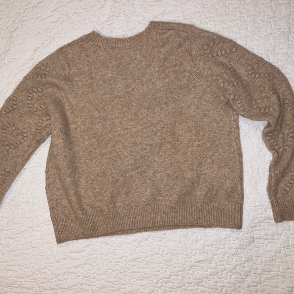 H&M heart sweater - Picture 2 of 3